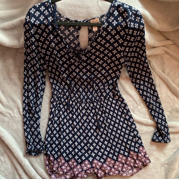 Cape Juby | Floral Printed Long Sleeve Romper - Picture 3 of 8